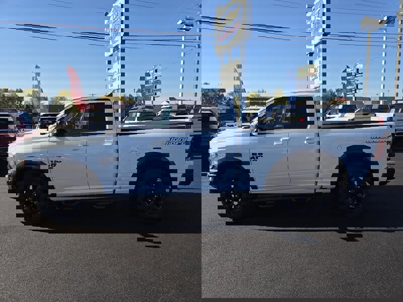 Used 2019 RAM 1500 Classic Warlock w/ Luxury Group image 6