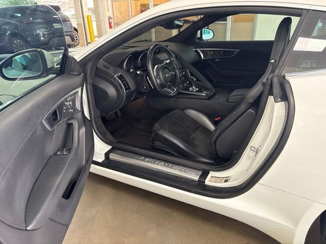 Used 2018 Jaguar F-TYPE Coupe RWD image 7