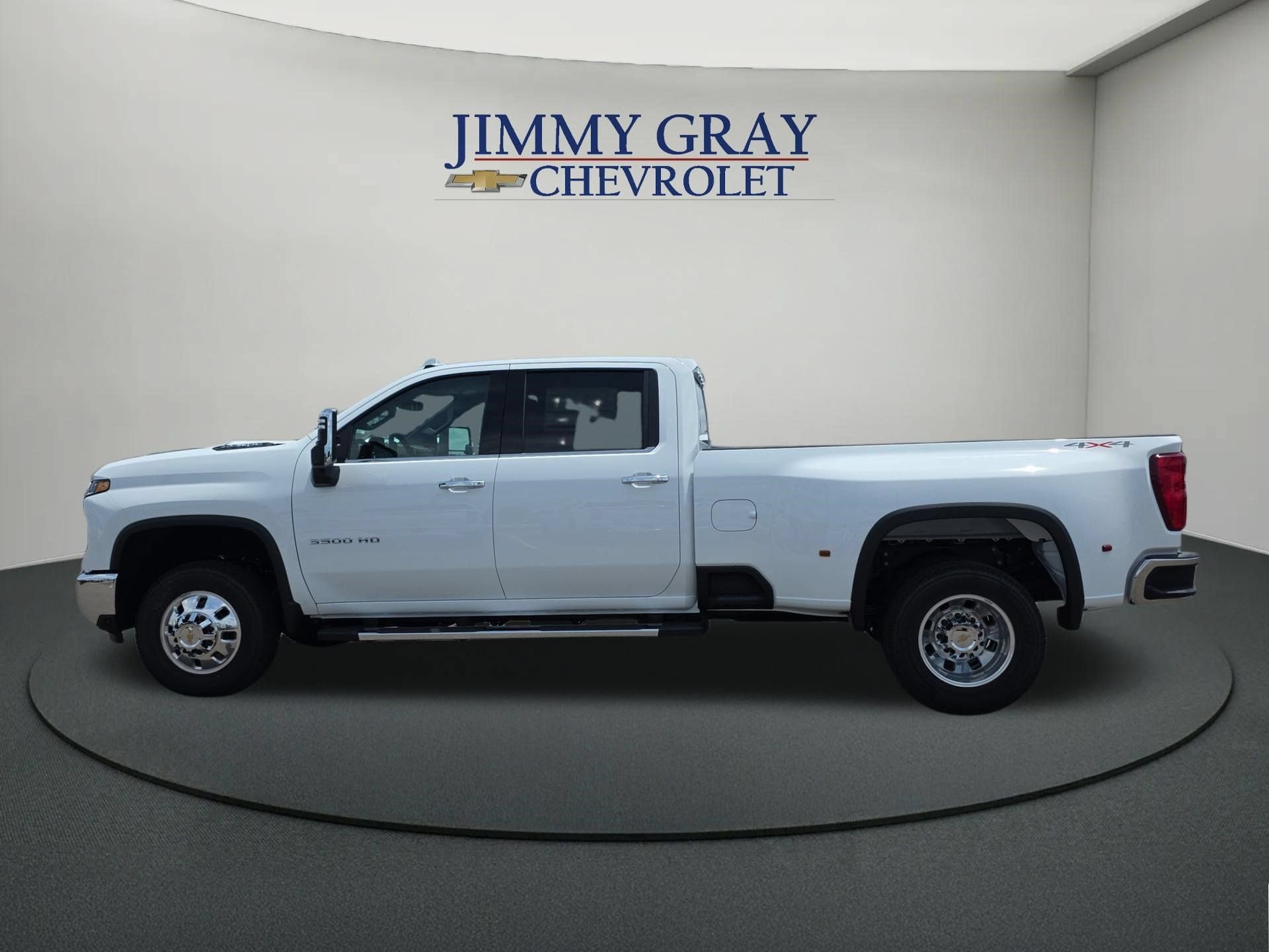 New 2026 Chevrolet Silverado 3500 LTZ w/ LTZ Convenience Package AWD/4WD image 2