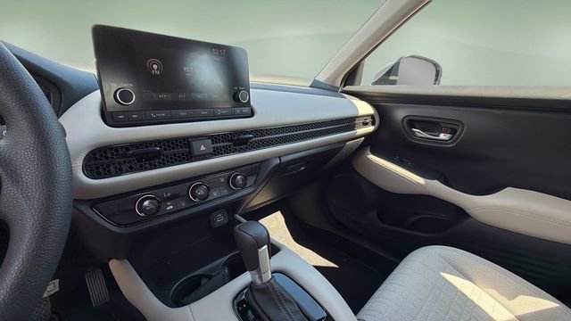 Used 2025 Honda HR-V LX image 21