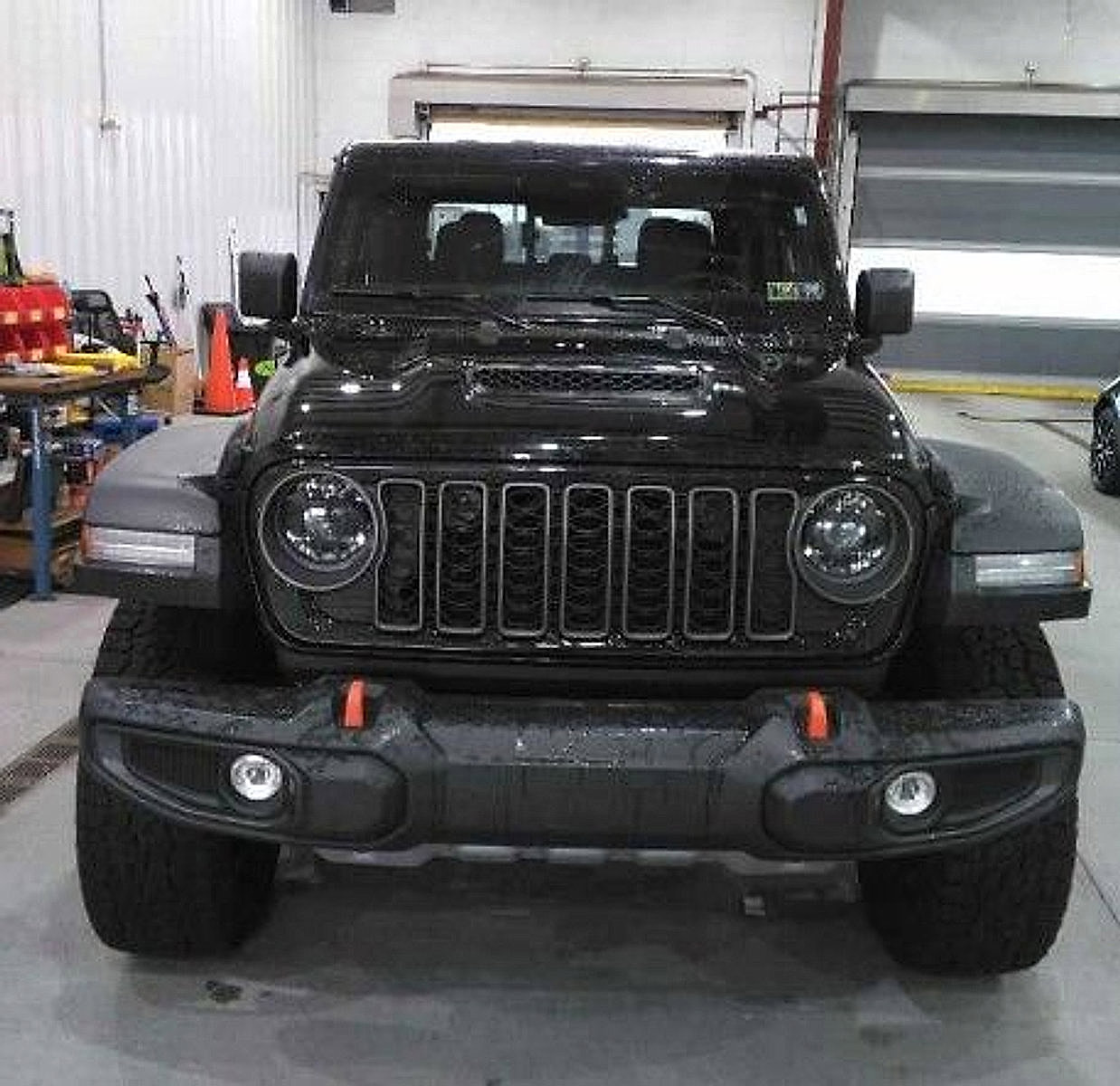 Used 2026 Jeep Gladiator Mojave image 2