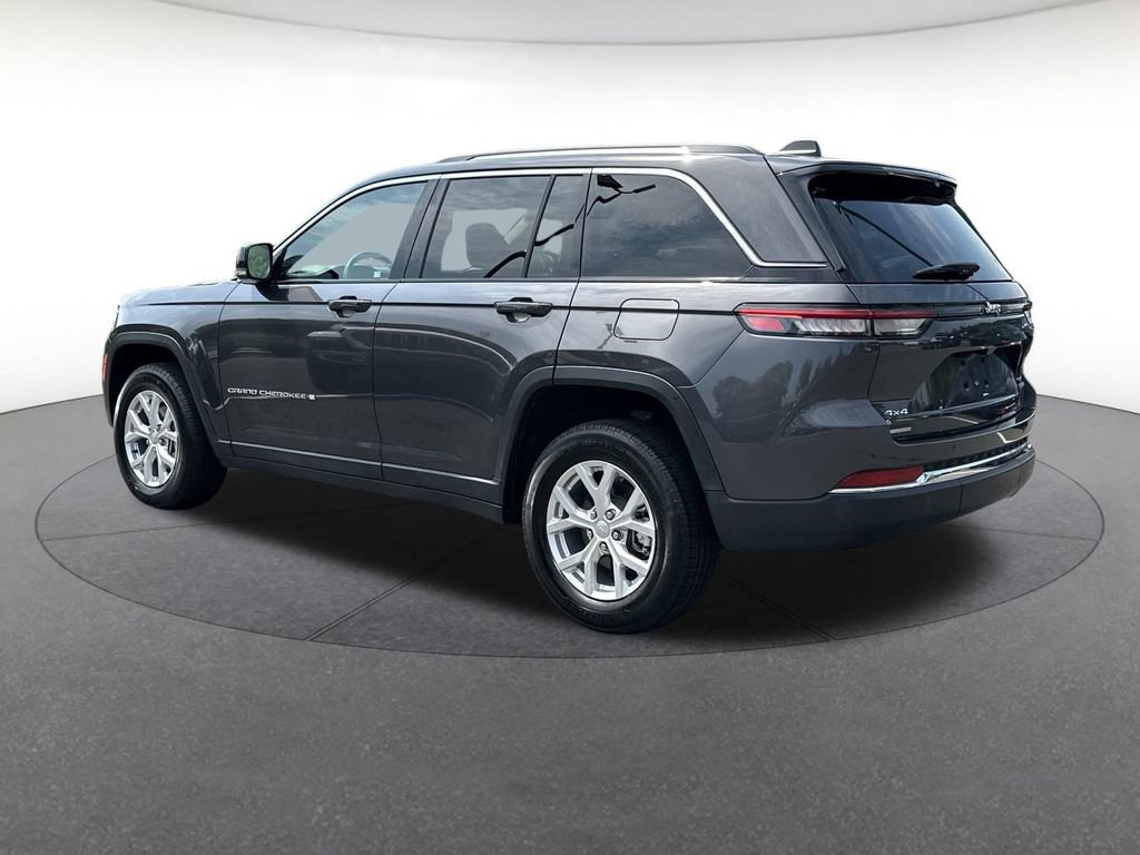 Certified 2023 Jeep Grand Cherokee Limited AWD/4WD image 3