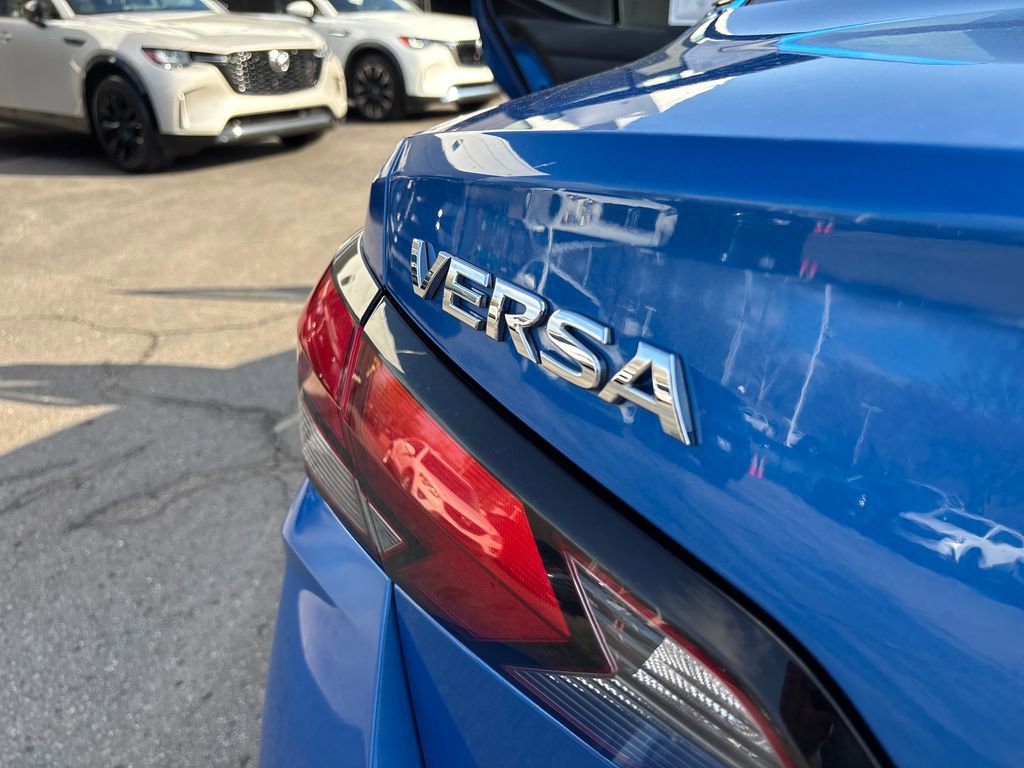 Used 2021 Nissan Versa SV image 39