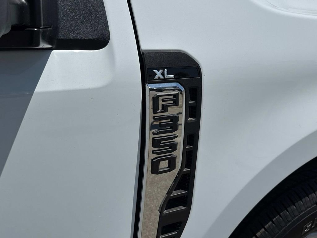 New 2025 Ford F350 XL w/ XL Chrome Package image 19