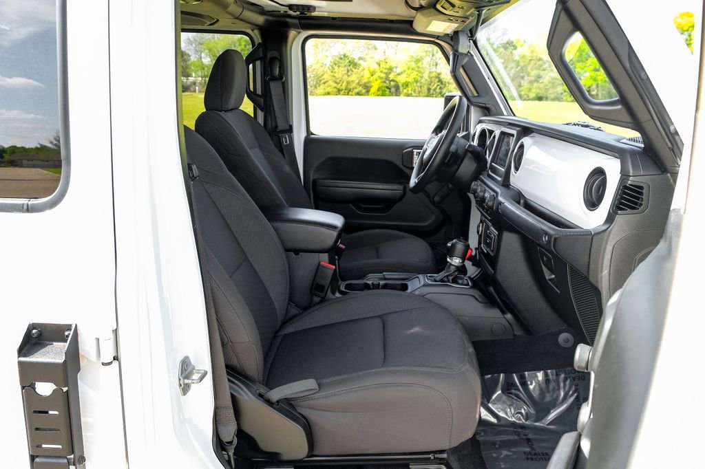 Used 2023 Jeep Gladiator Sport image 38