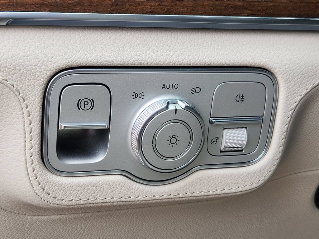 New 2026 Mercedes-Benz GLS 580 4MATIC image 22