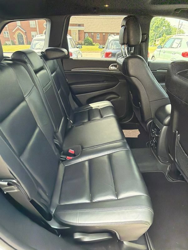 Used 2018 Jeep Grand Cherokee Limited AWD/4WD image 12