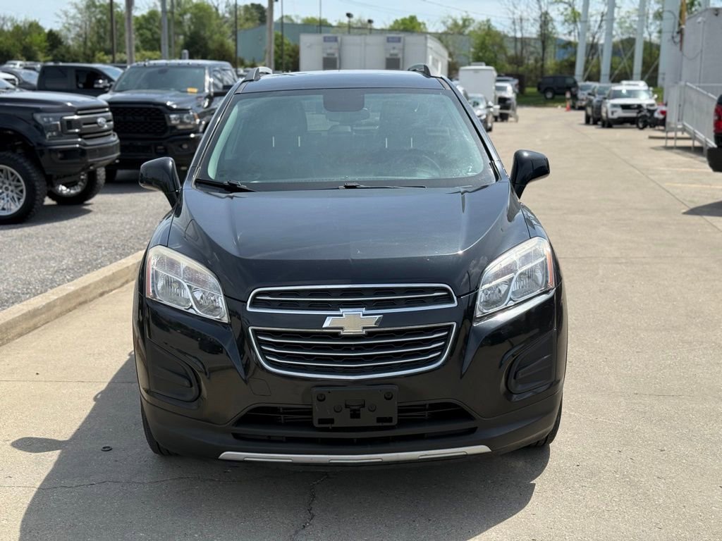 Used 2016 Chevrolet Trax LT w/ LT Convenience Package AWD/4WD image 3