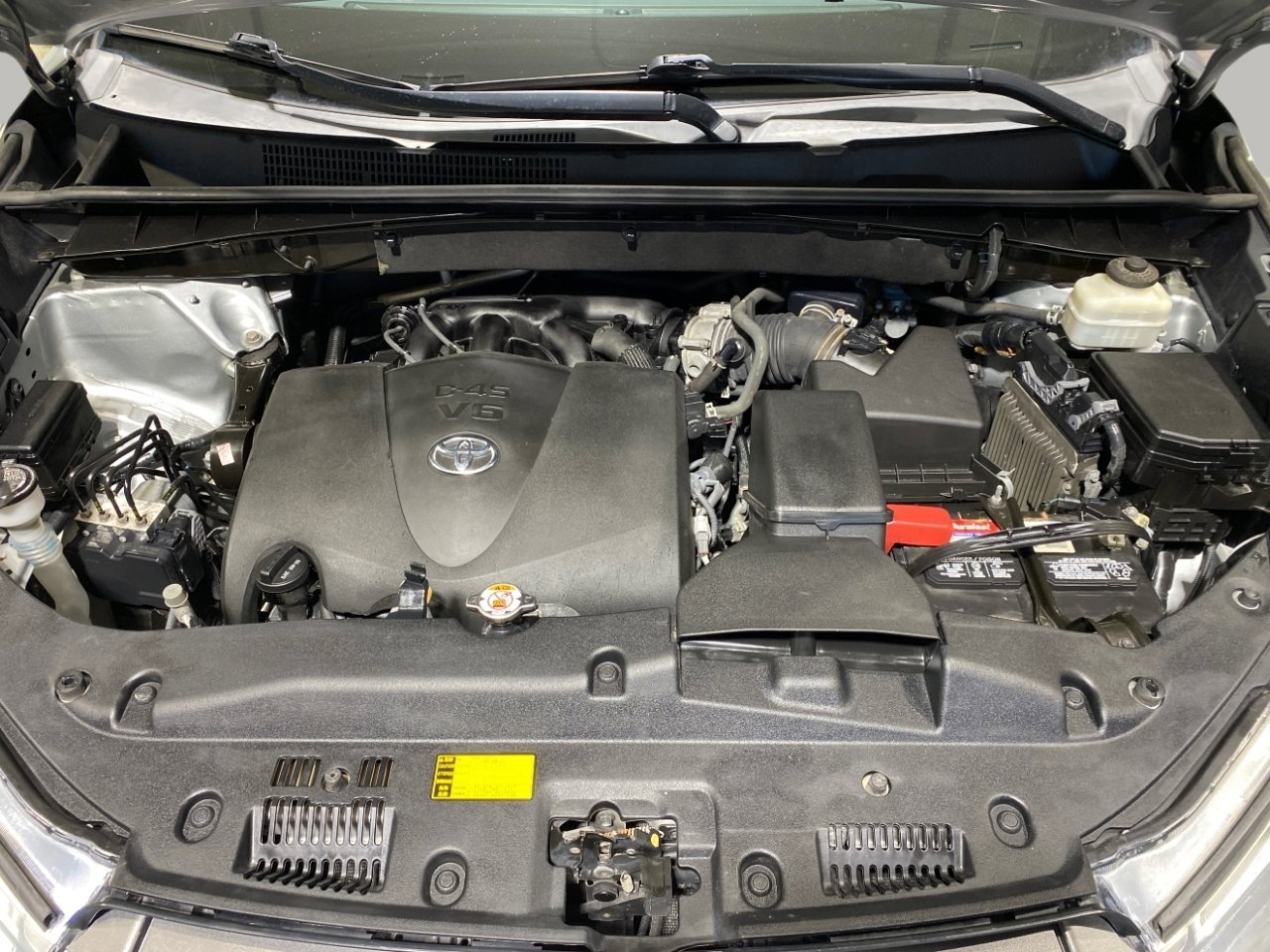 Used 2017 Toyota Highlander XLE image 32