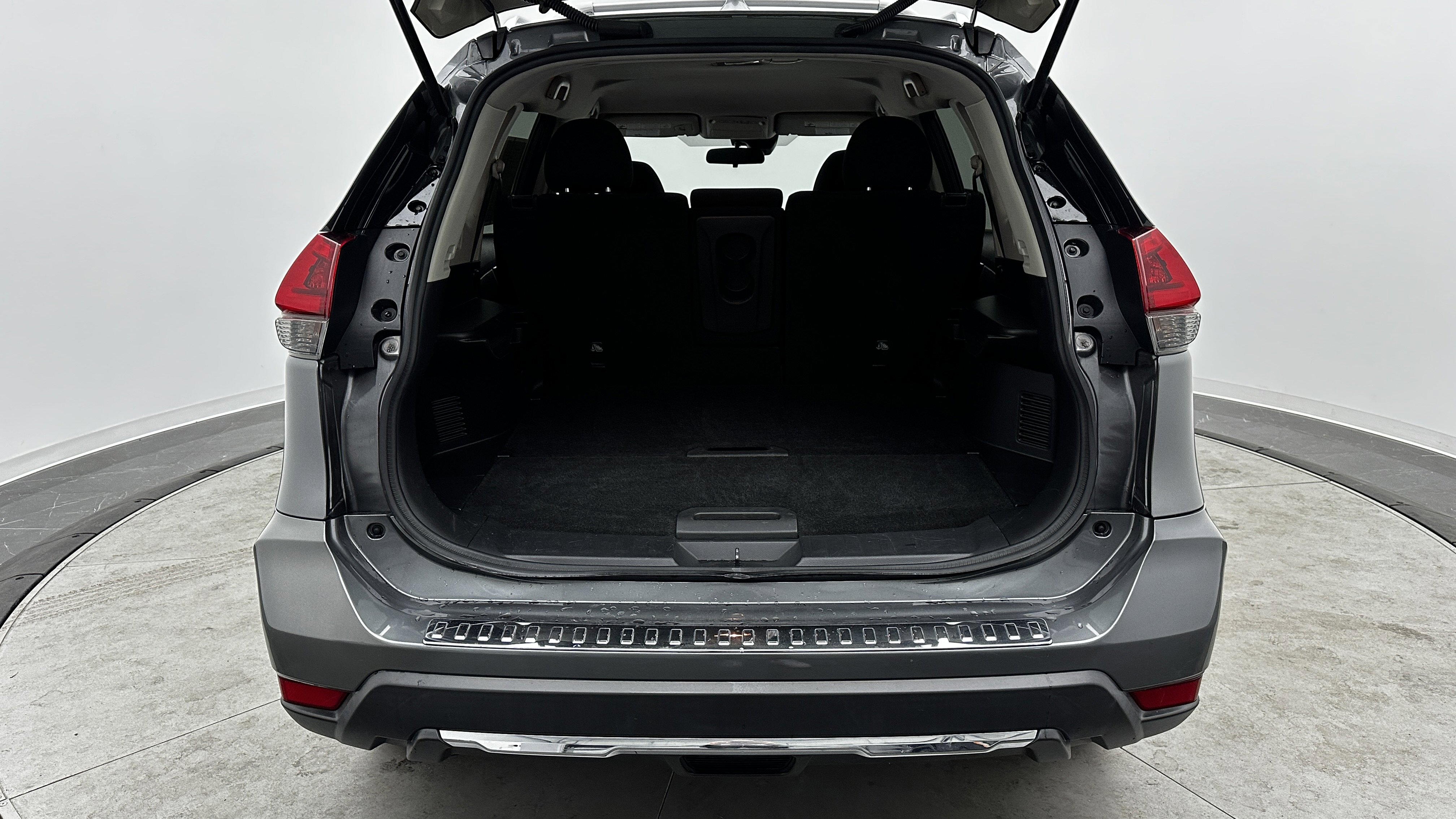 Used 2019 Nissan Rogue S w/ Special Edition Package image 28