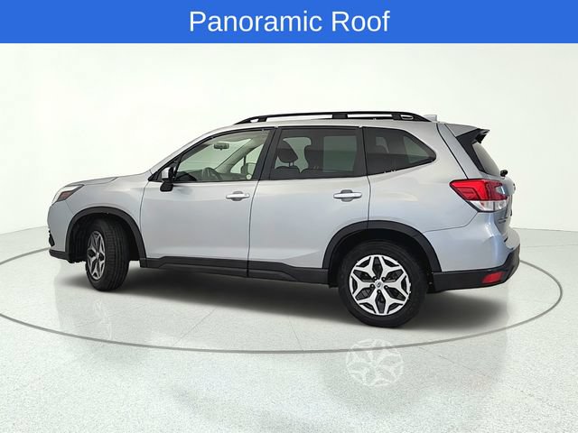 Used 2023 Subaru Forester Premium AWD/4WD image 3