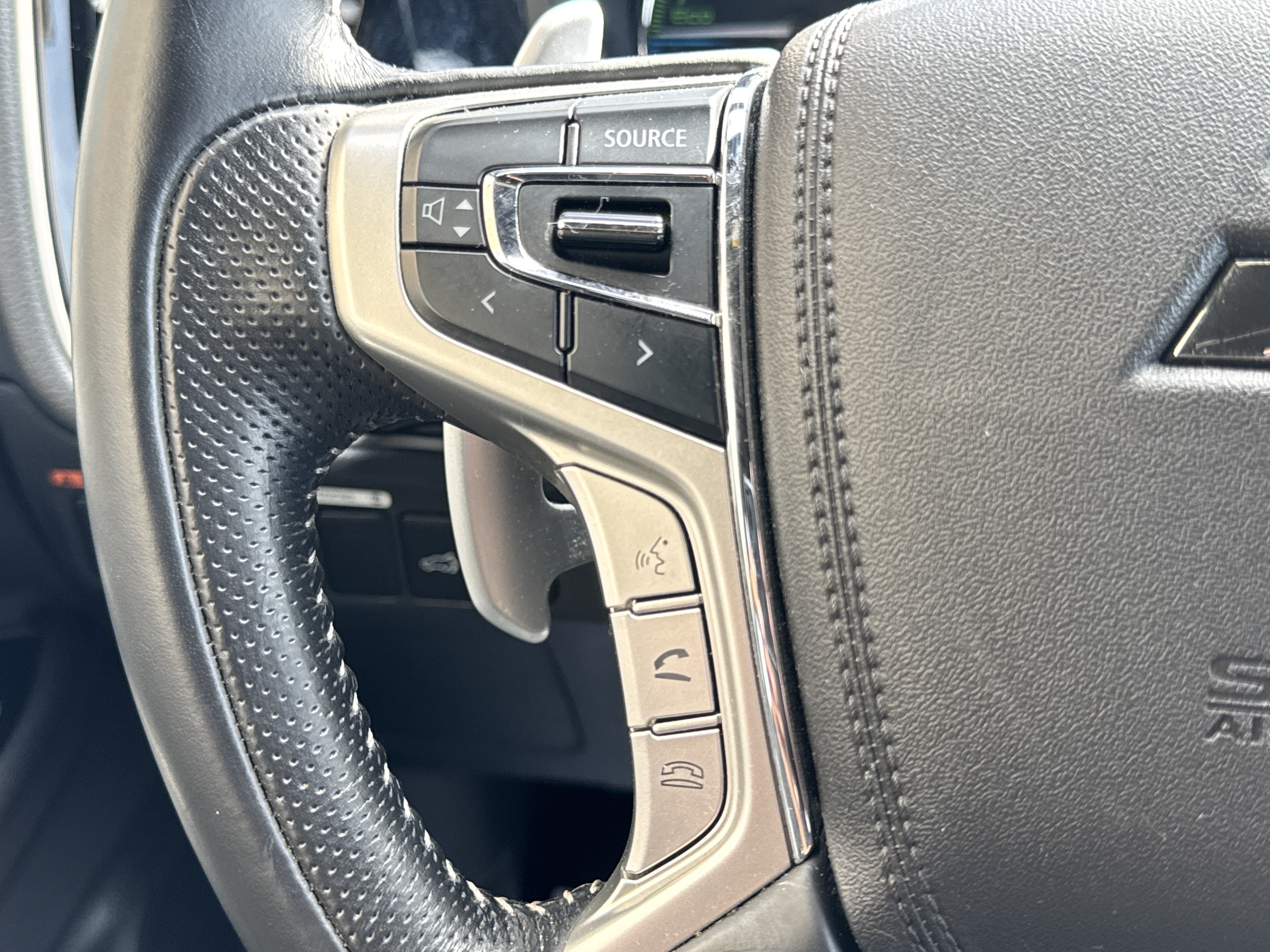 Used 2022 Mitsubishi Outlander SEL AWD/4WD image 18