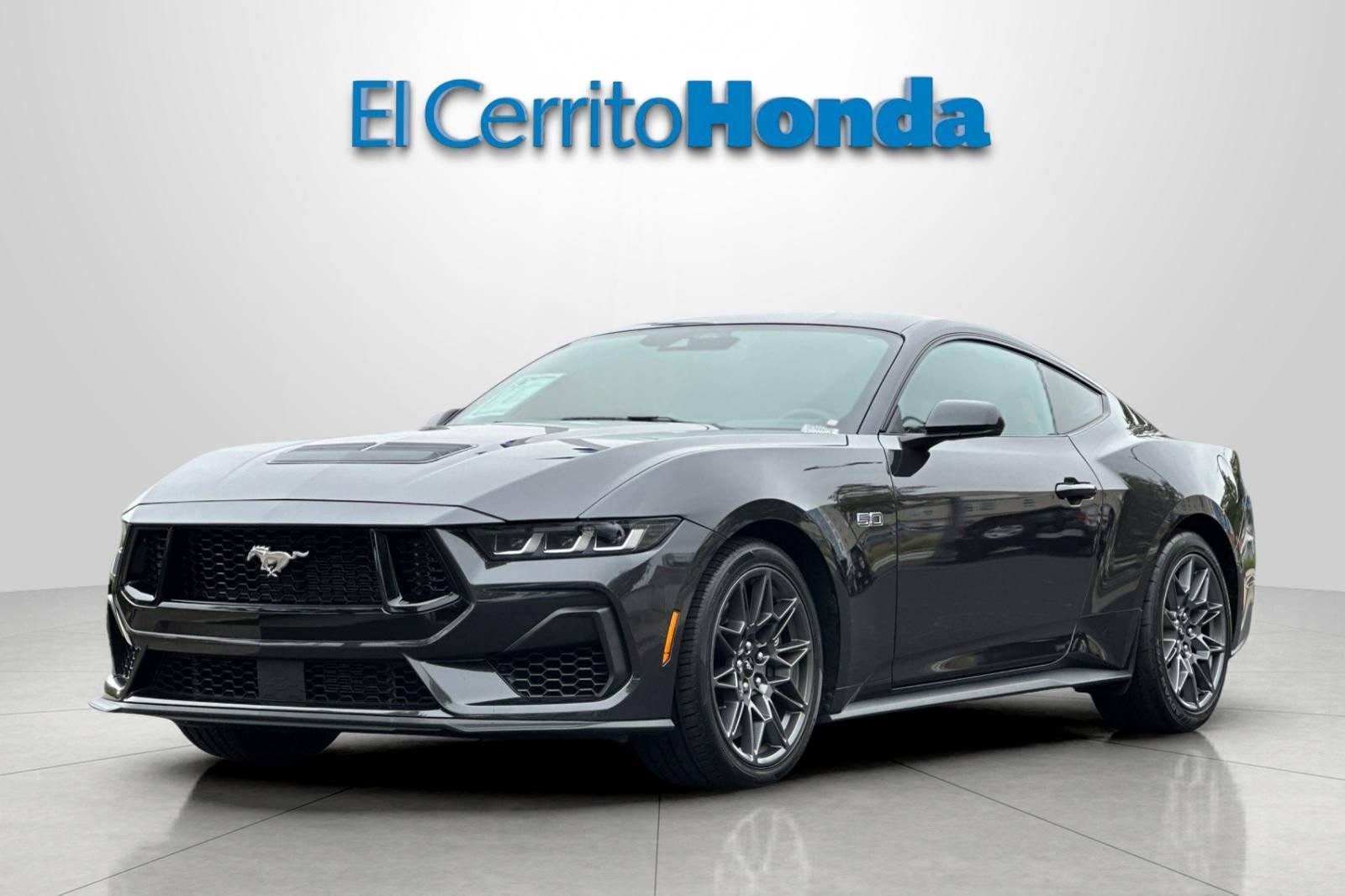 Used 2024 Ford Mustang GT w/ GT Performance Package RWD image 7
