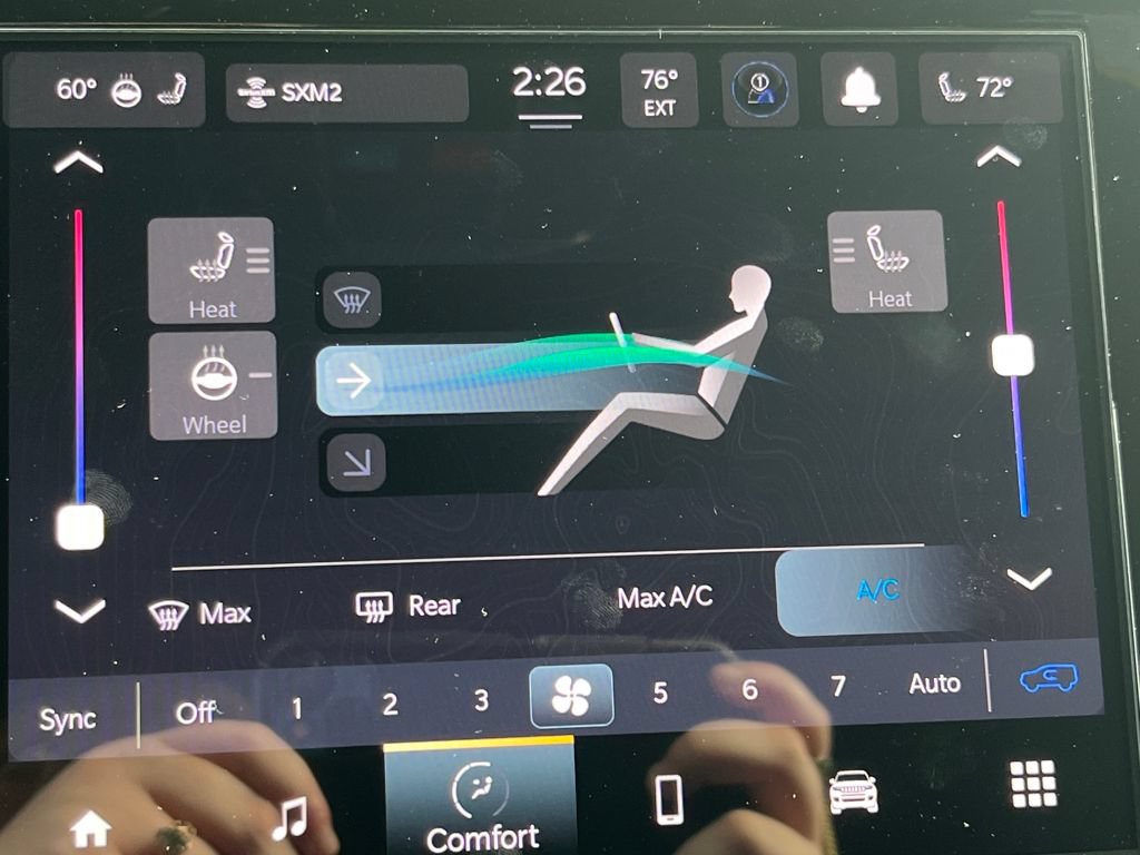 New 2025 Jeep Grand Cherokee Altitude AWD/4WD image 13