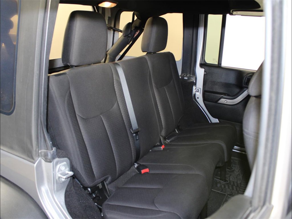 Used 2018 Jeep Wrangler Unlimited Sport S image 34