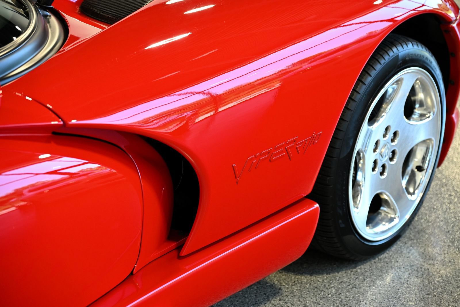 Used 2001 Dodge Viper RT/10 RWD image 13
