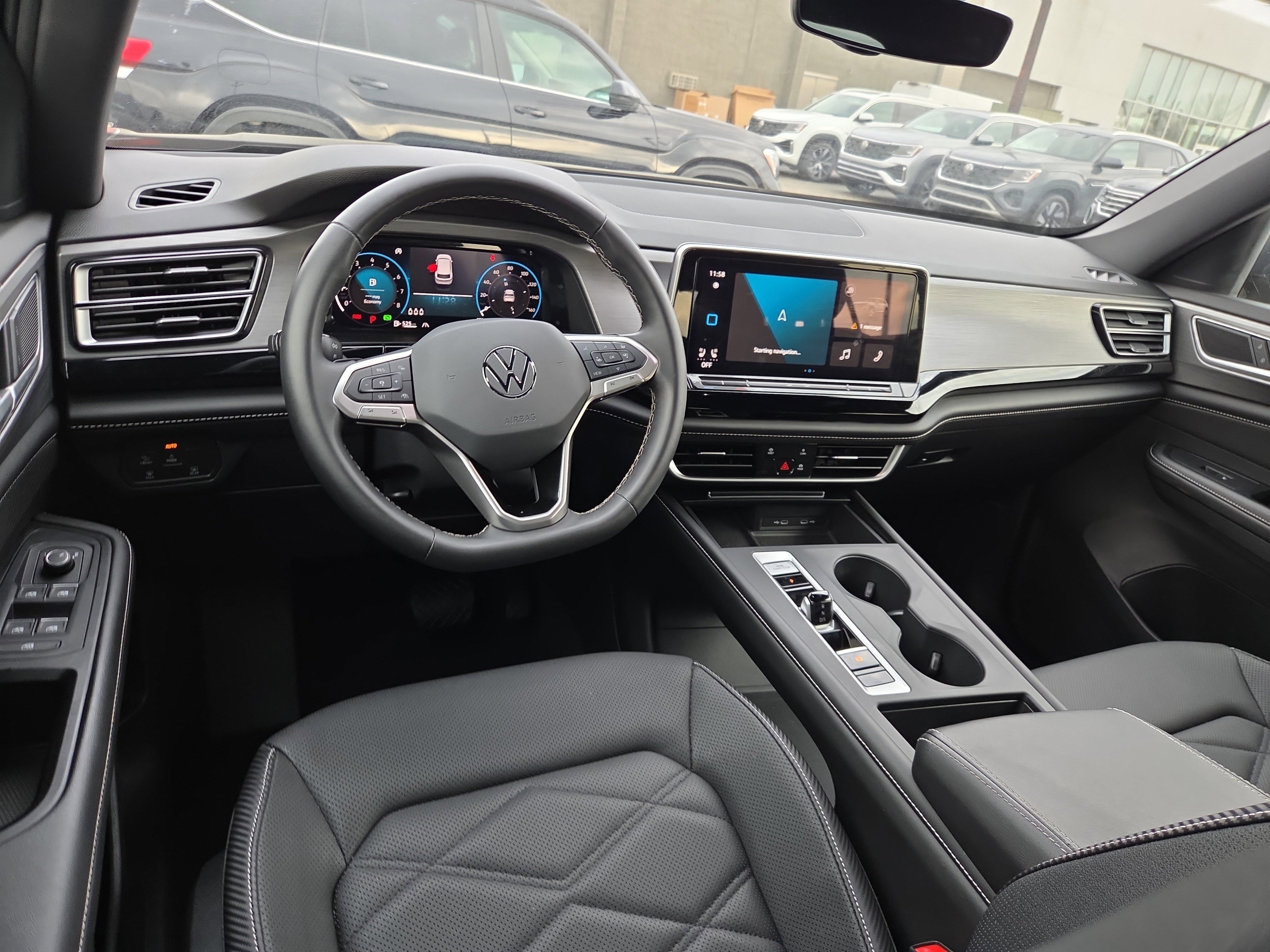 Used 2024 Volkswagen Atlas Cross Sport SE image 8