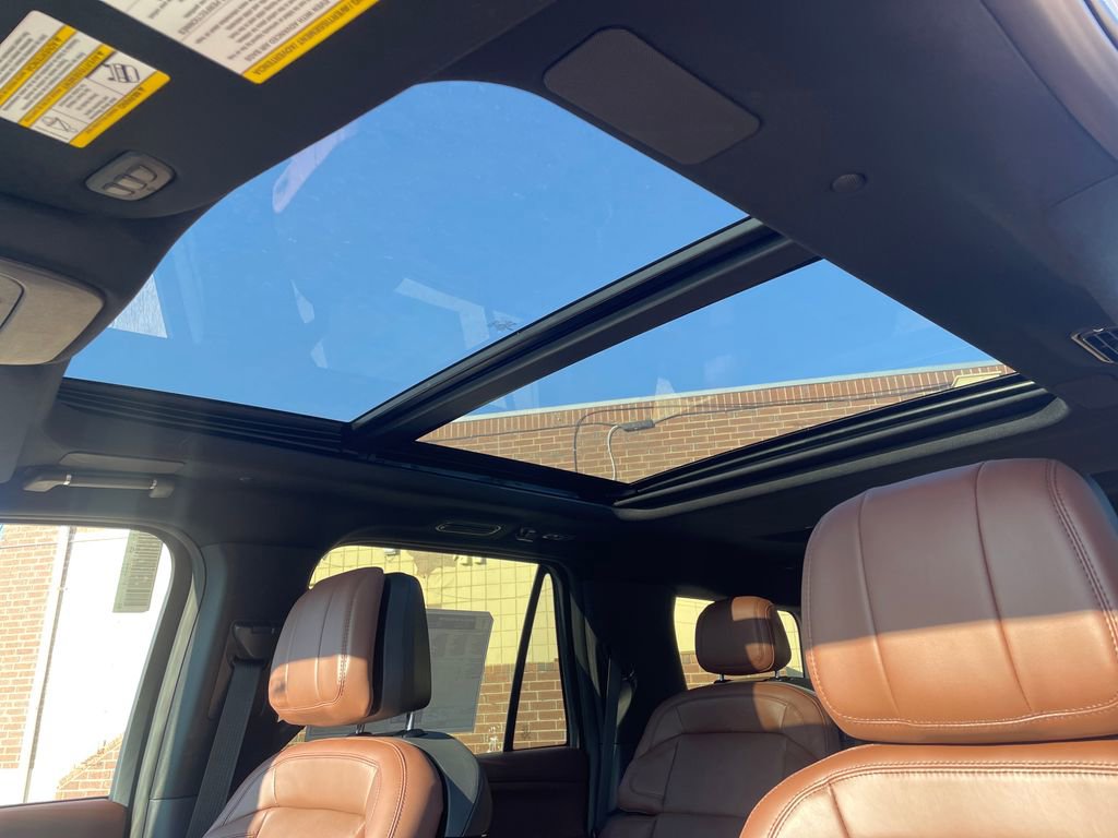 New 2025 Lincoln Navigator Reserve image 17