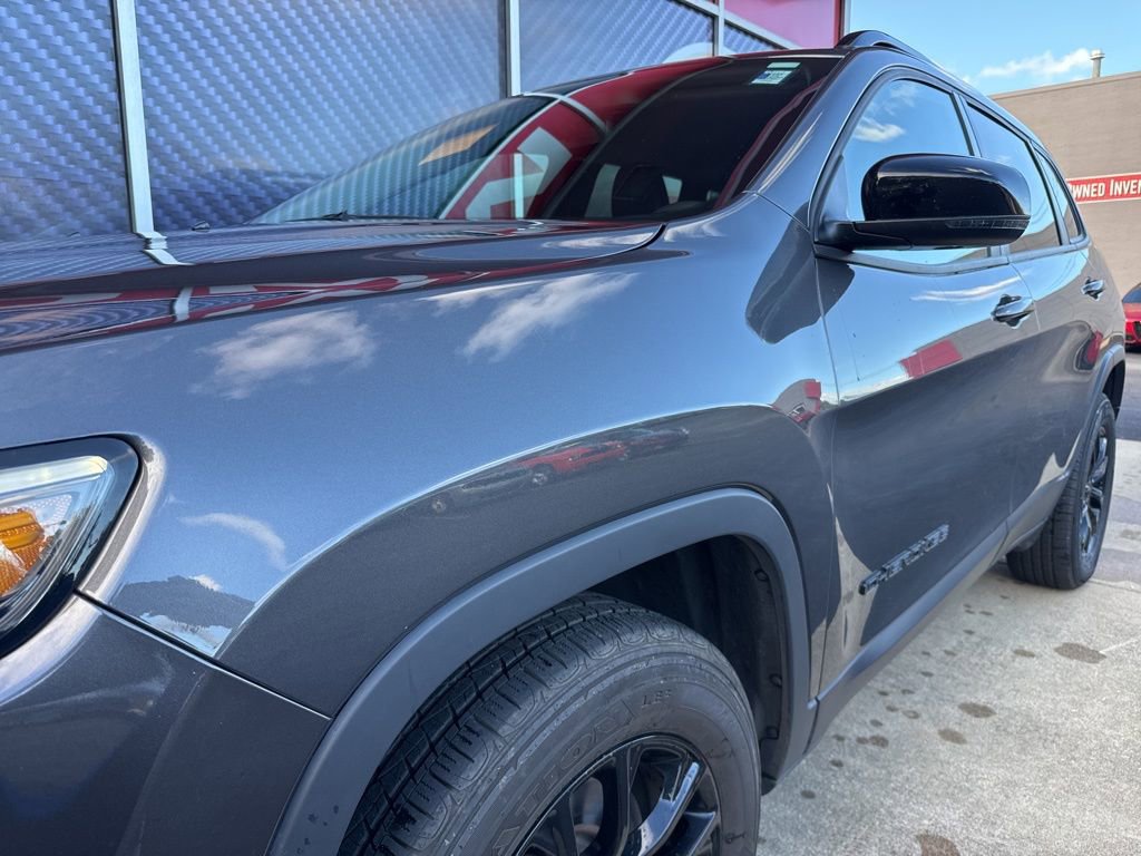 Used 2023 Jeep Cherokee Altitude Lux AWD/4WD image 17