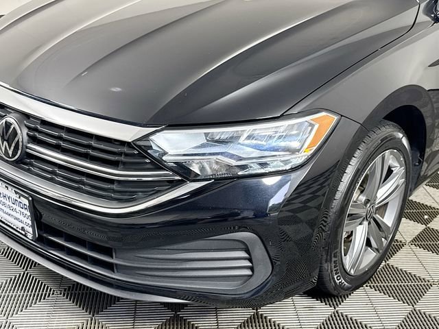 Used 2024 Volkswagen Jetta SE image 7