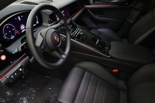 Used 2024 Porsche Panamera 4 image 85