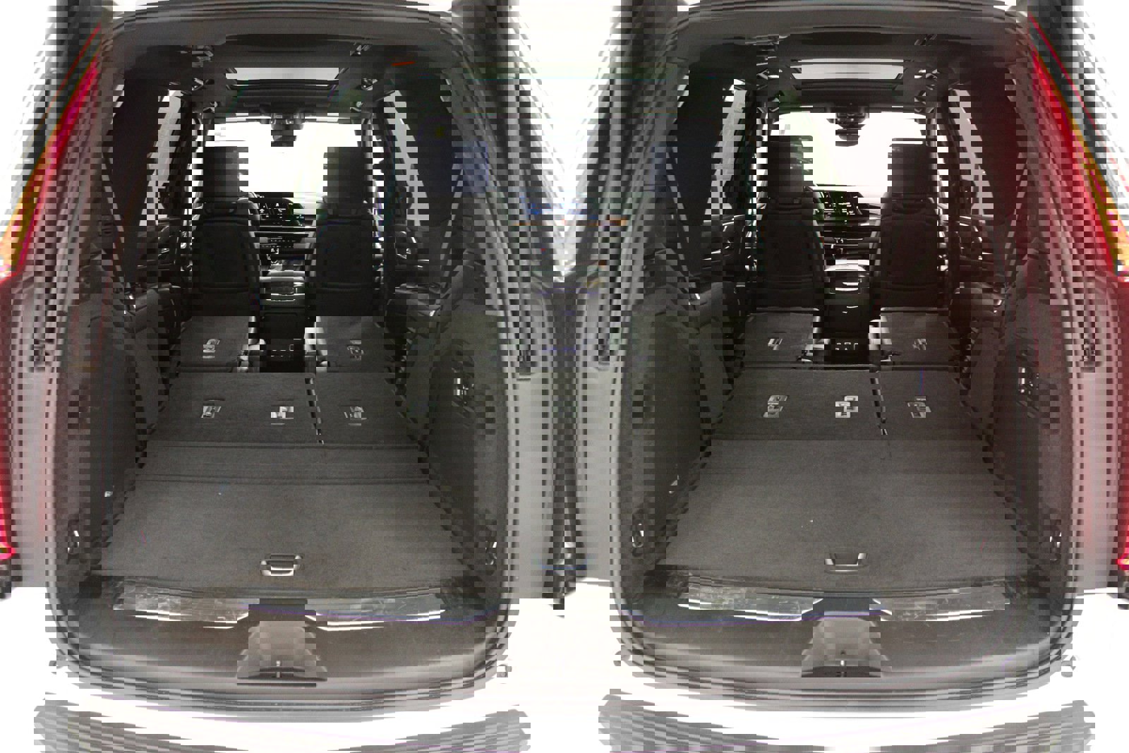 Used 2021 Cadillac Escalade Premium Luxury w/ Driver Assist Tech Package image 11