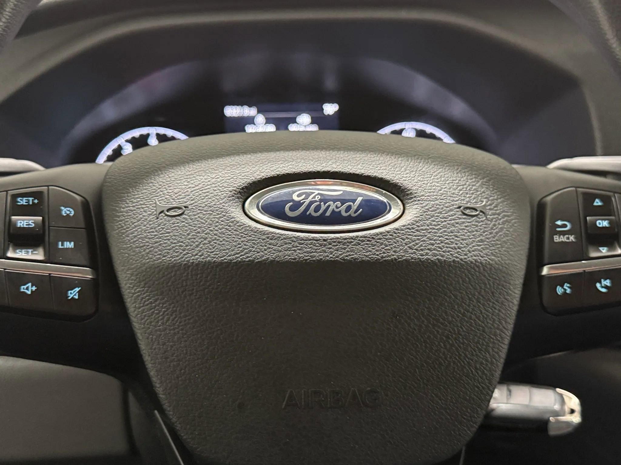 Used 2025 Ford Transit 350 XLT image 25