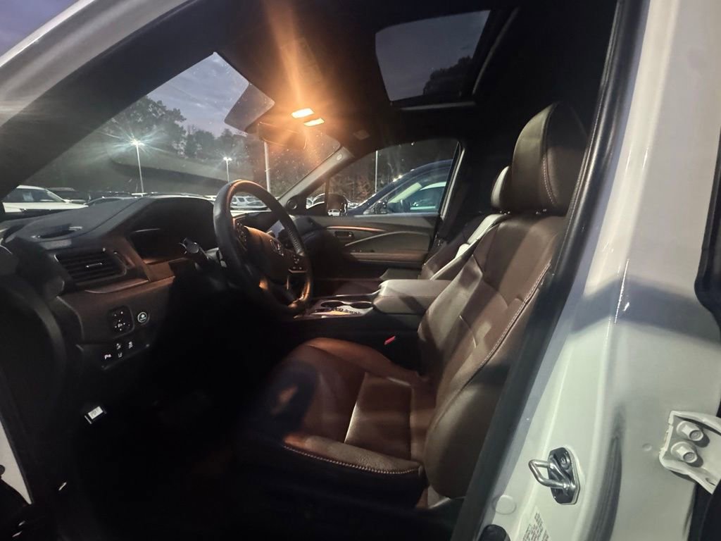 Certified 2025 Honda Passport EX-L image 40