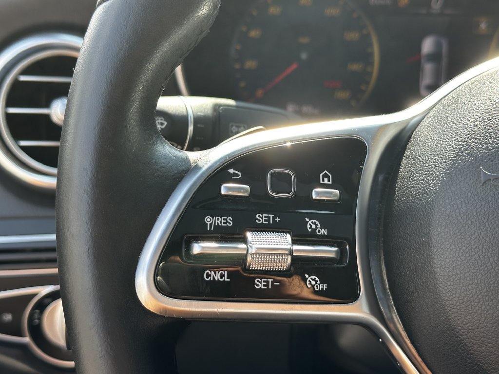 Used 2020 Mercedes-Benz C 300 Sedan image 28