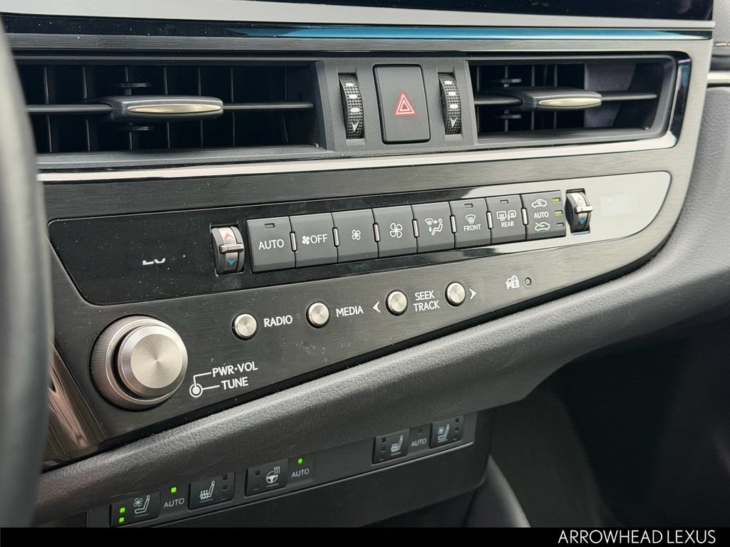 Used 2025 Lexus ES 300h w/ Premium Package FWD image 29