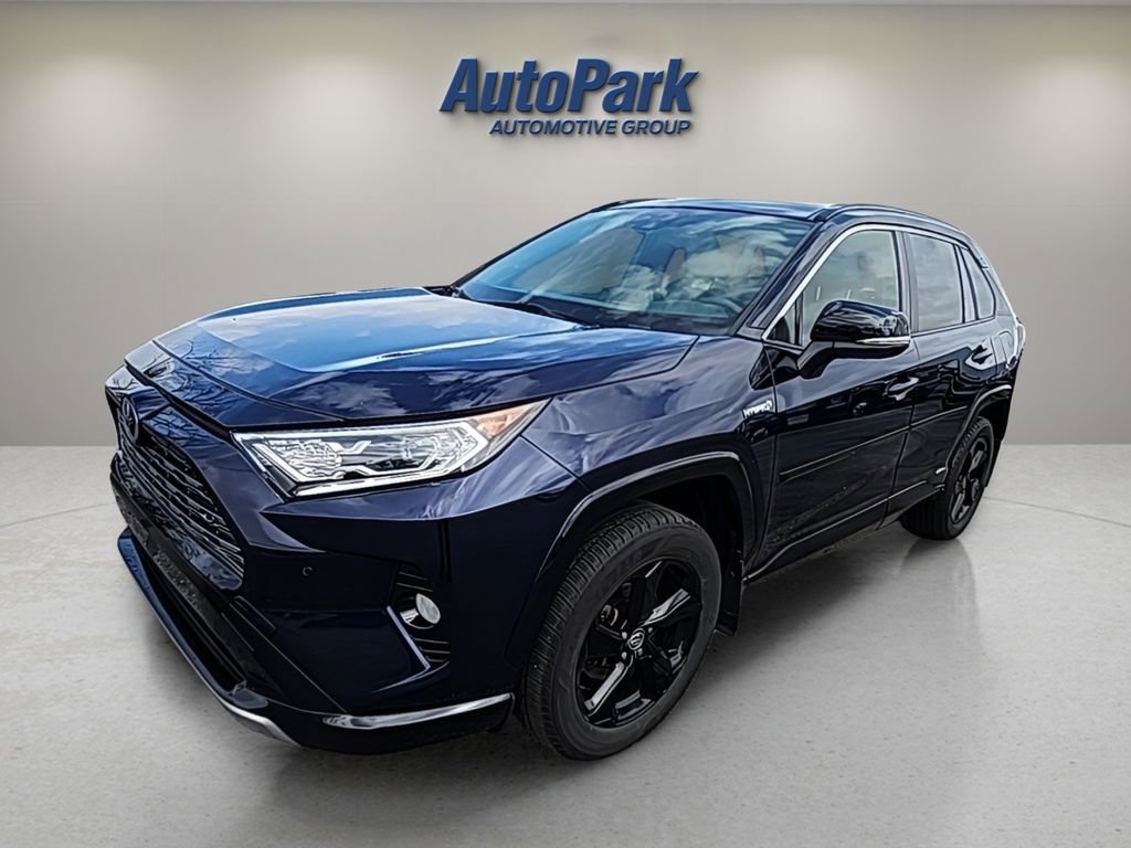 Used 2020 Toyota RAV4 XSE image 3