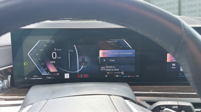 Used 2025 BMW X7 xDrive40i w/ Premium Package image 29