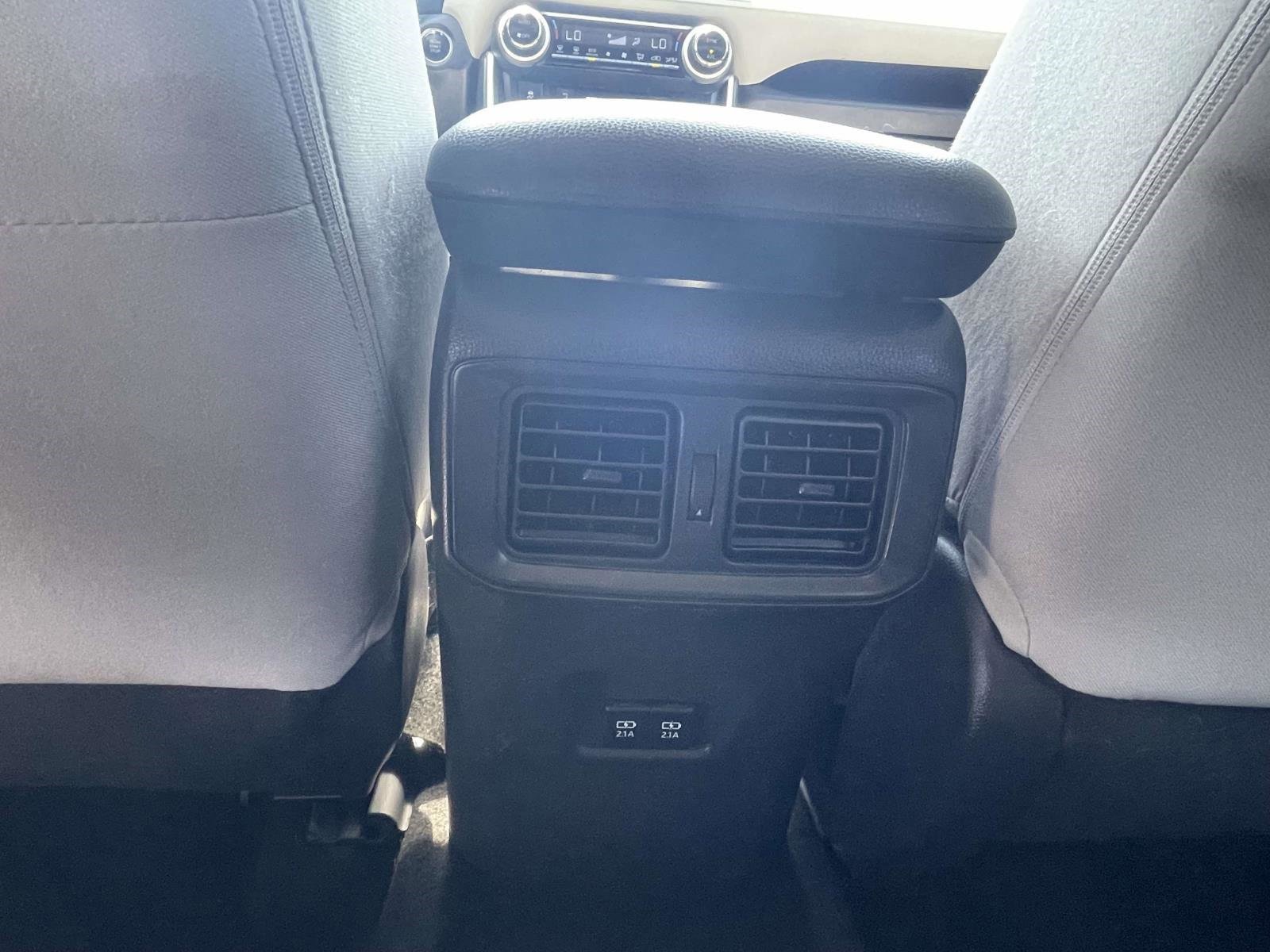 Used 2019 Toyota RAV4 XLE w/ Convenience Package FWD image 13