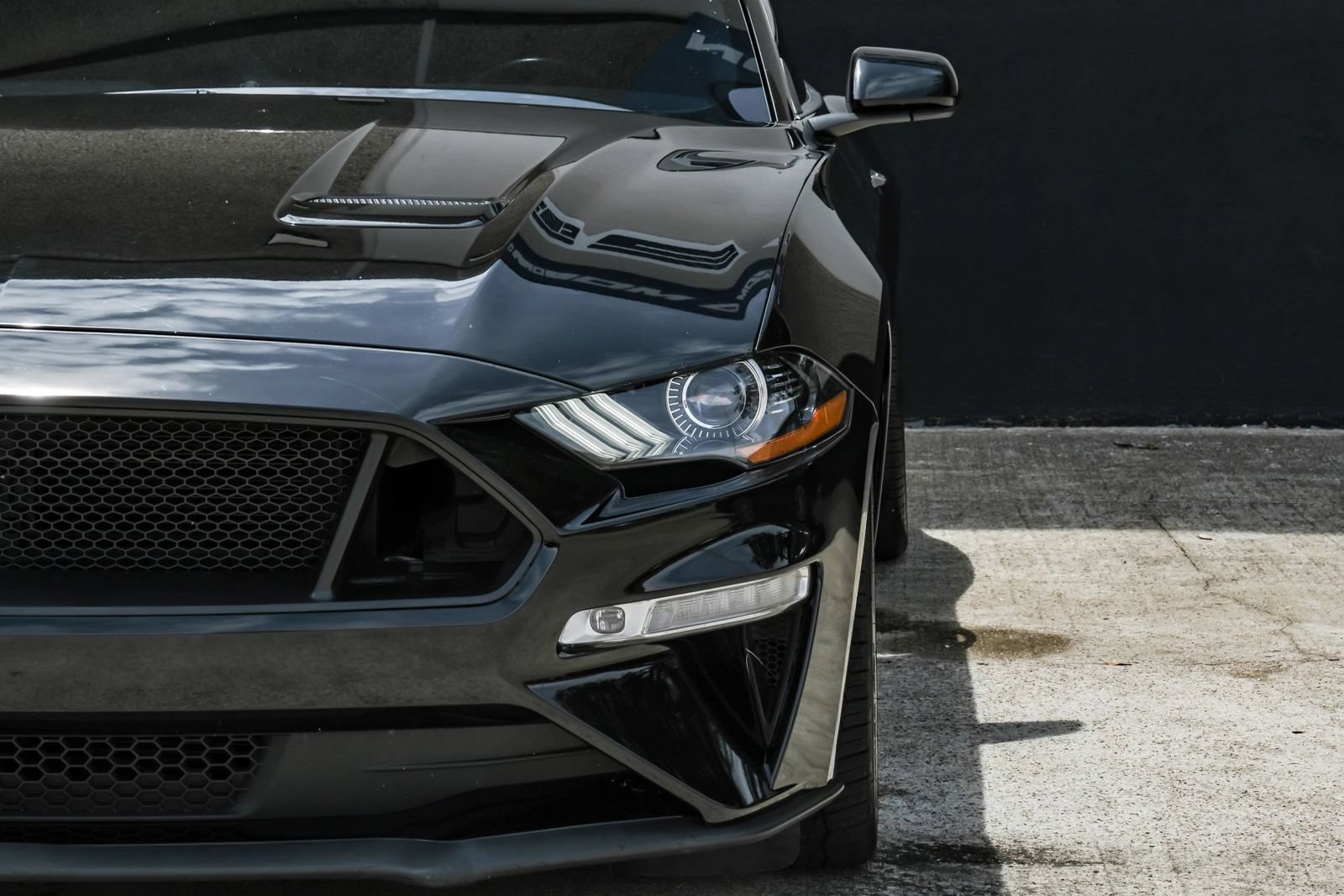 Used 2018 Ford Mustang GT RWD image 38