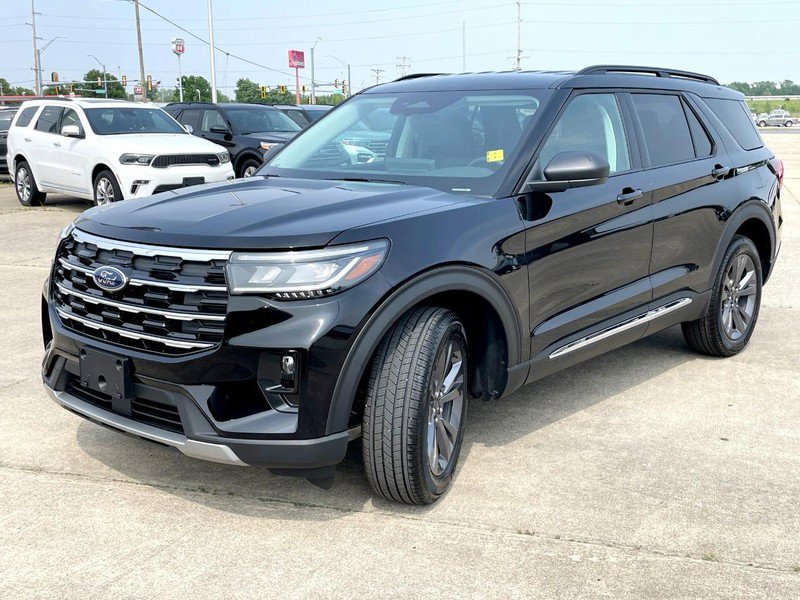 New 2025 Ford Explorer Active w/ Active Comfort Package image 7