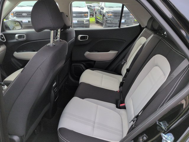 Used 2026 Hyundai Venue SEL FWD image 13