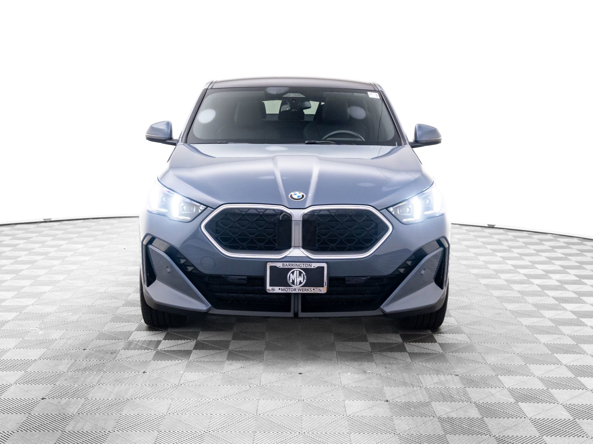 Certified 2025 BMW X2 xDrive28i w/ Premium Package image 8