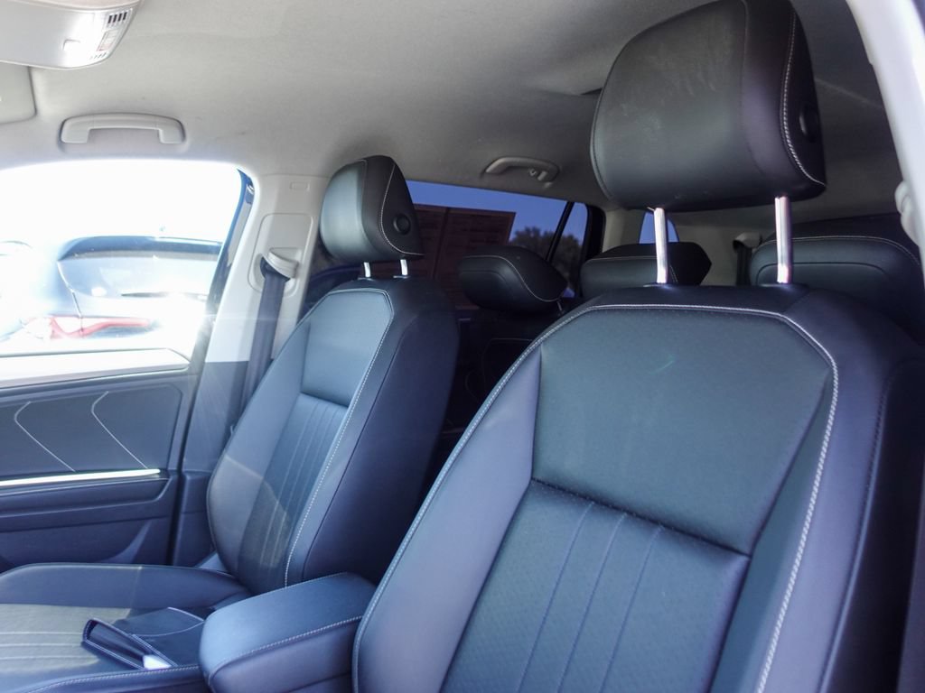 Used 2023 Volkswagen Tiguan SE FWD image 22