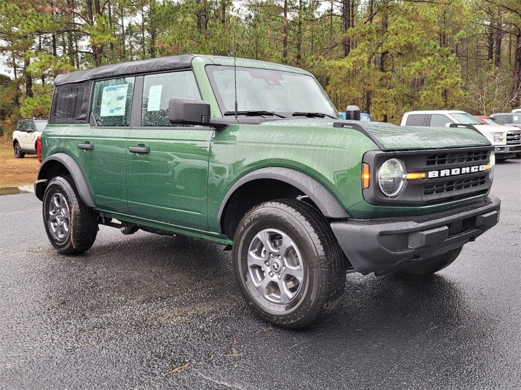 New 2025 Ford Bronco 4-Door image 29