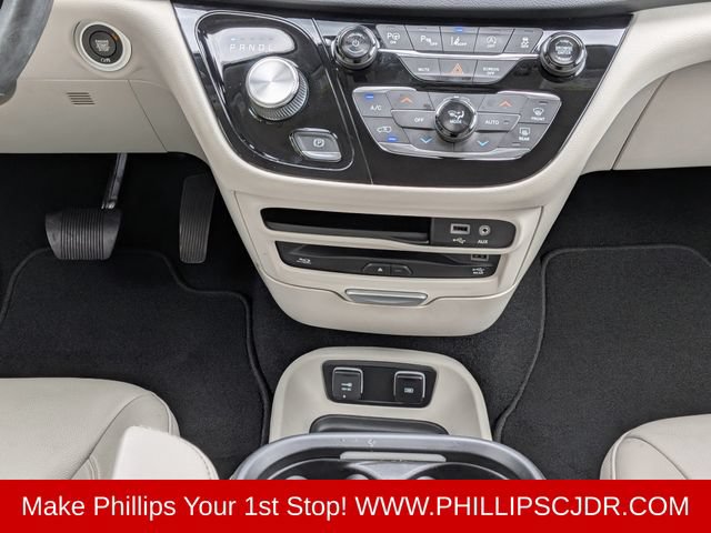 Certified 2019 Chrysler Pacifica Touring-L Plus FWD image 18