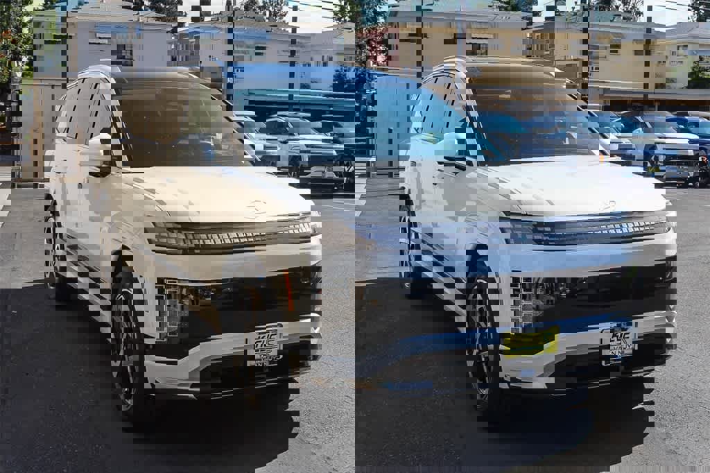 New 2026 Hyundai Ioniq 9 Calligraphy w/ Tow & Go Package image 3