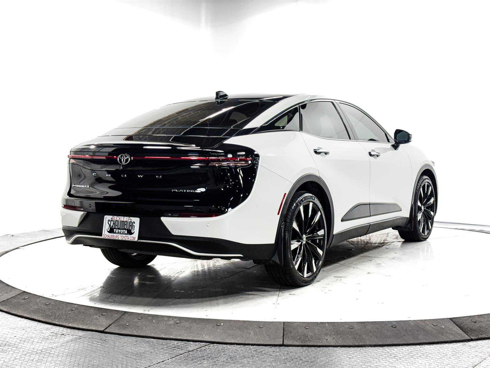 Certified 2025 Toyota Crown Platinum image 12