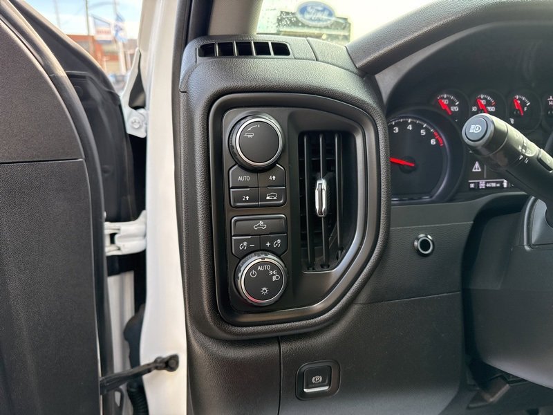 Used 2022 Chevrolet Silverado 1500 Custom image 24