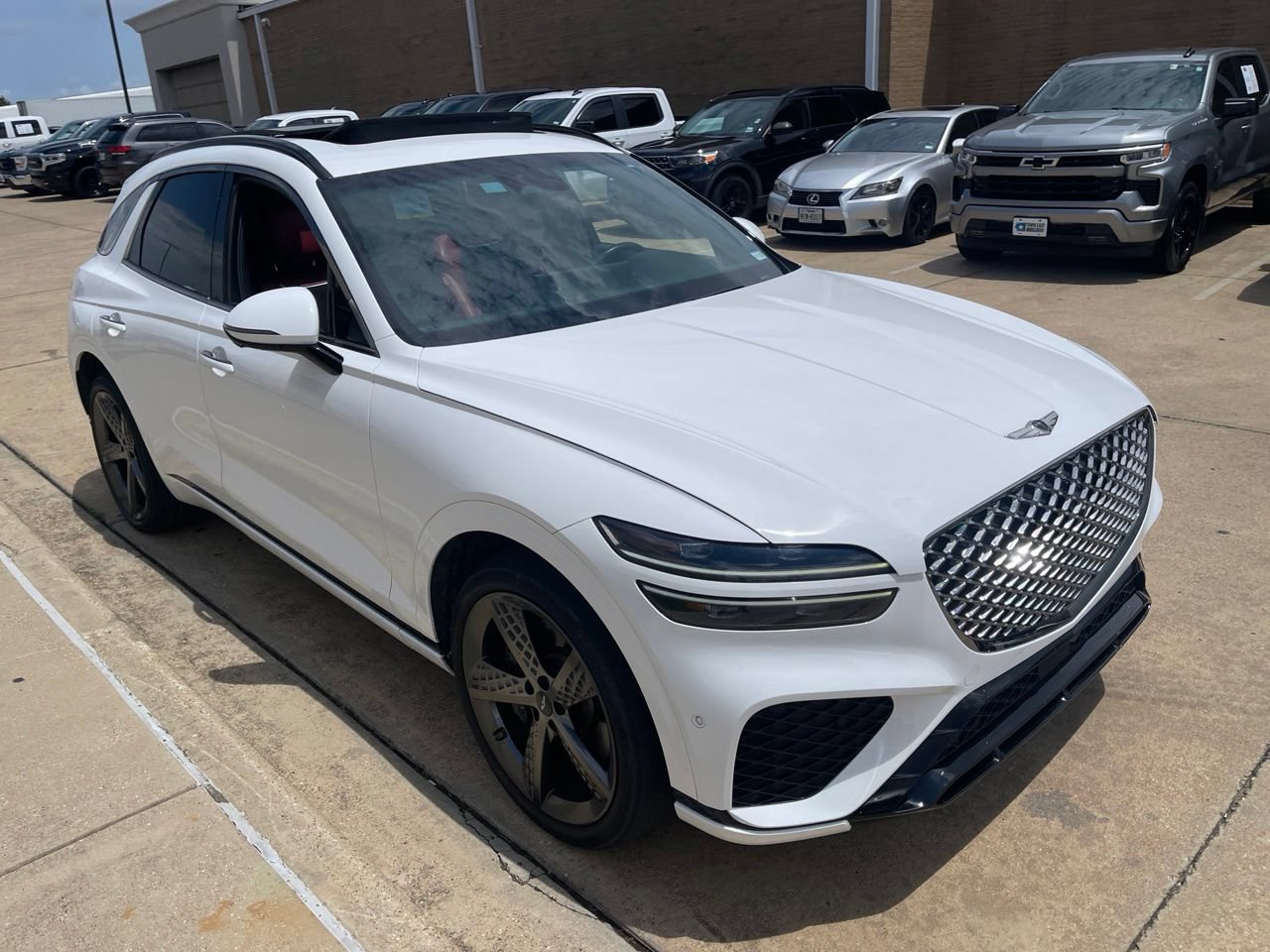 Used 2023 Genesis GV70 2.5T w/ Sport Prestige Package AWD/4WD image 8
