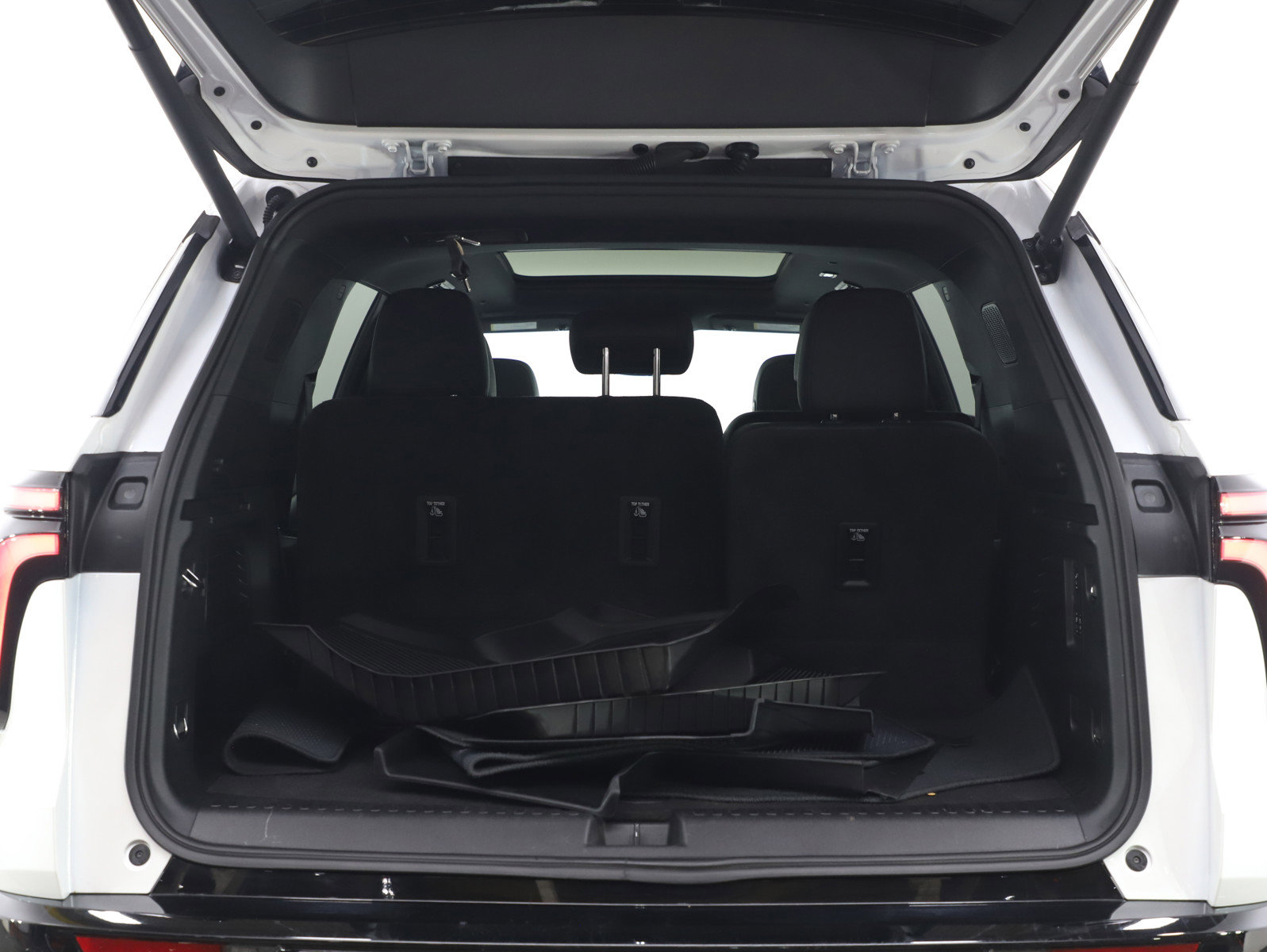 Used 2024 Chevrolet Traverse RS image 18