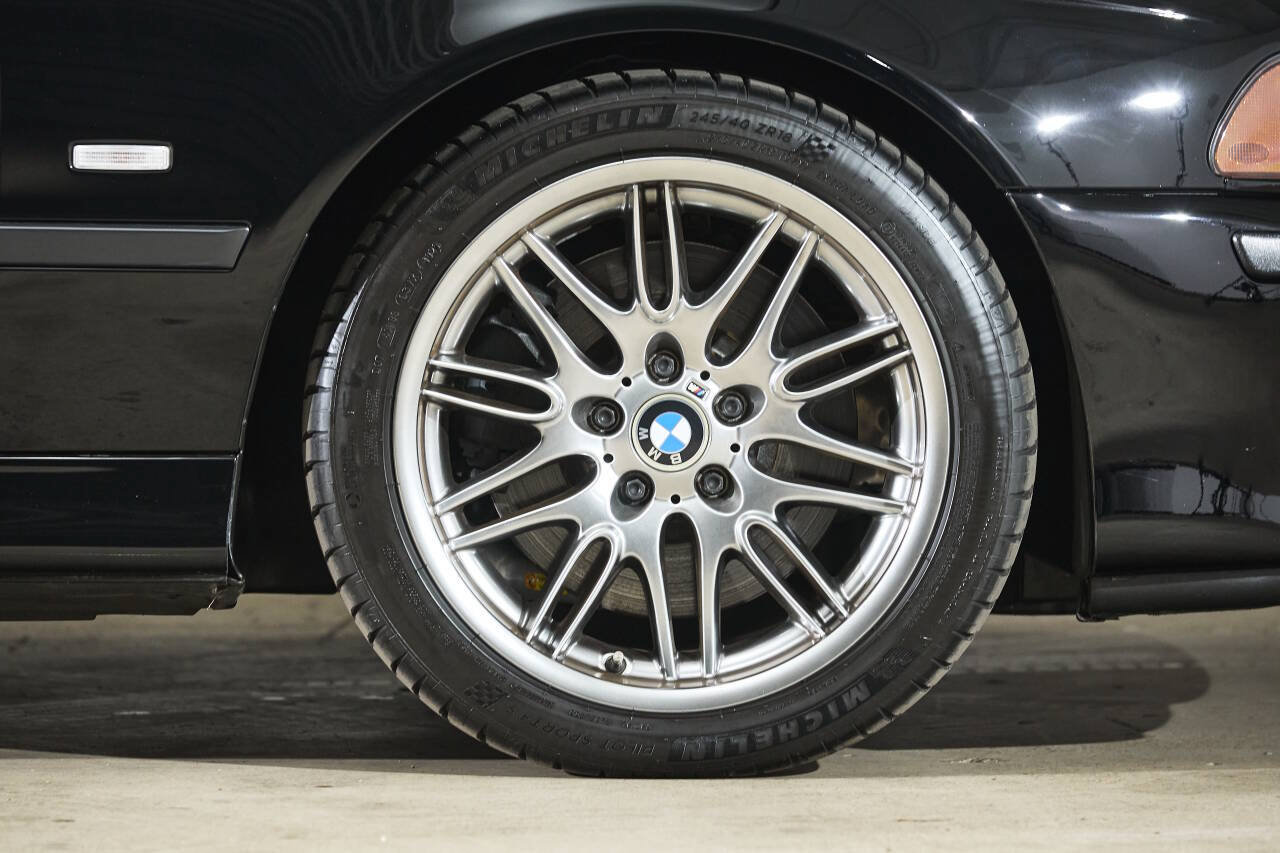 Used 2003 BMW M5 RWD image 45