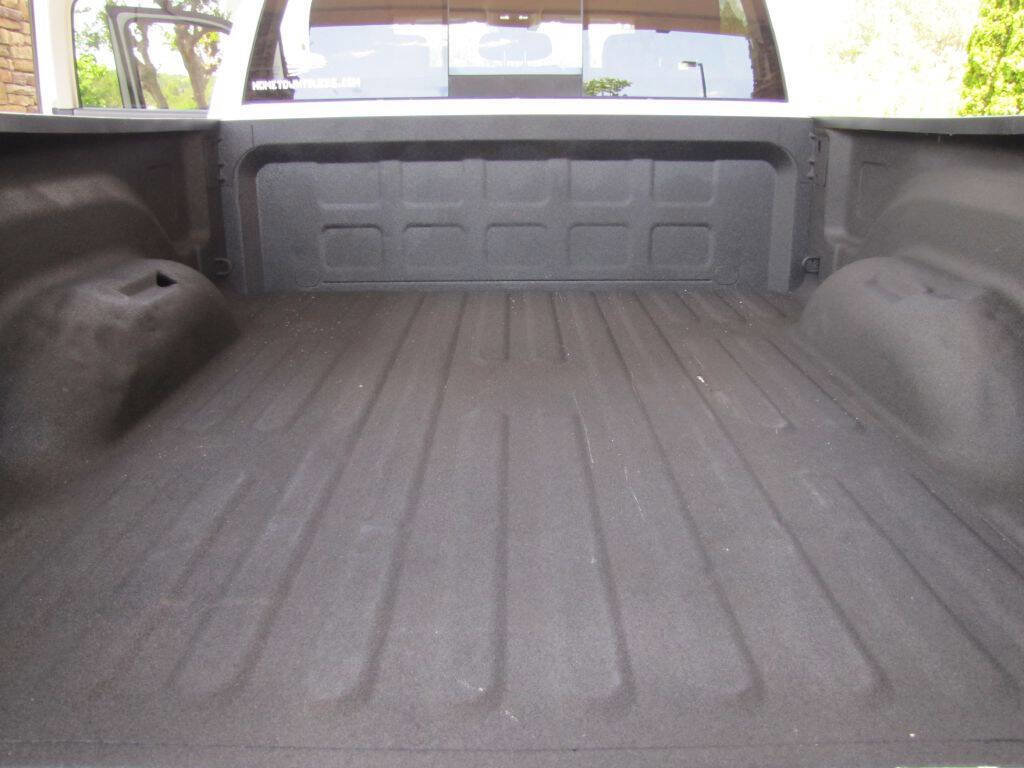 Used 2018 RAM 2500 SLT image 30