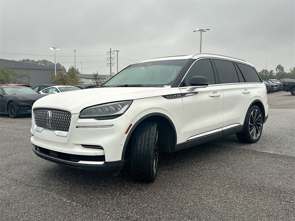 Used 2022 Lincoln Aviator Reserve w/ Equipment Group 201A image 2