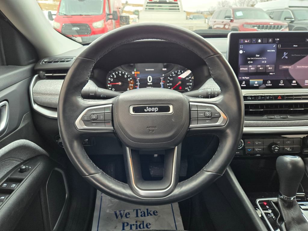 Used 2022 Jeep Compass Latitude image 17