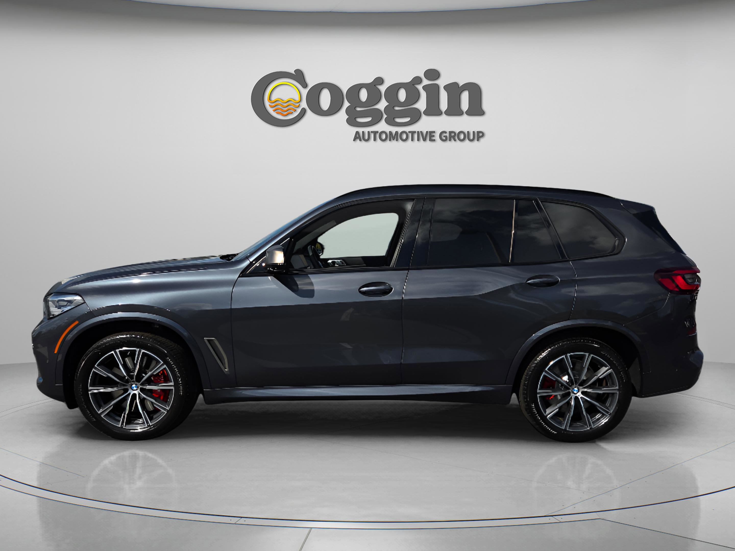 Used 2022 BMW X5 M50i image 3